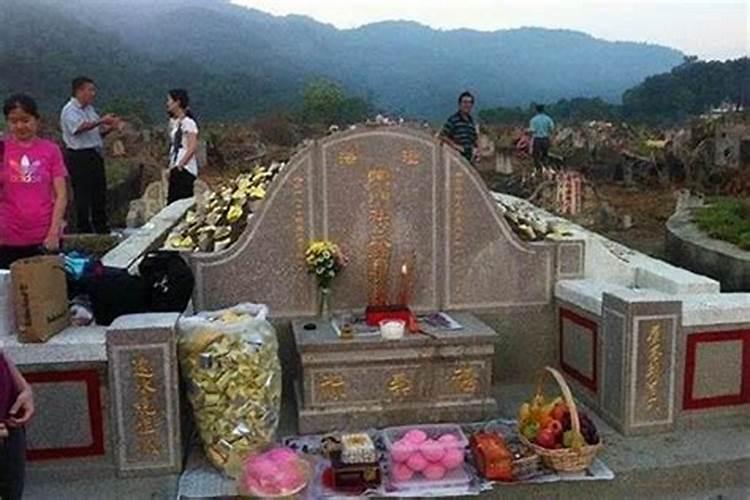 中元节赶上下雨能上坟吗中元节赶上下雨可以上坟的吗