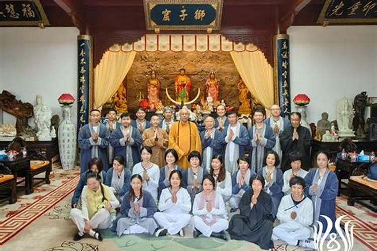 69年属鸡男2025年运势如何