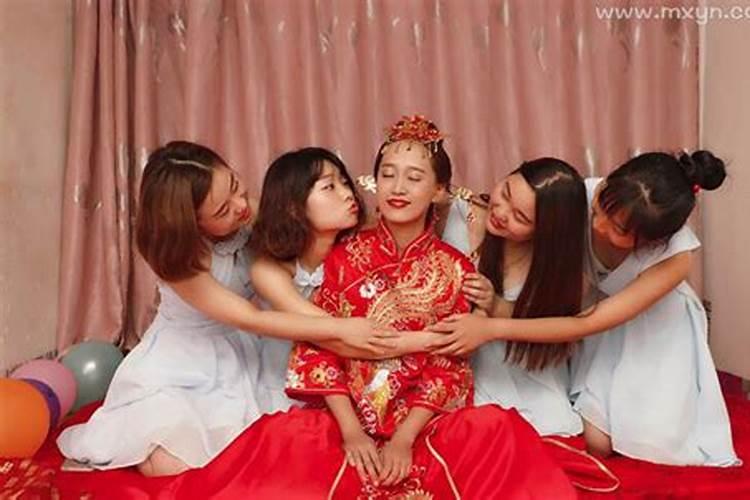 梦见自己的女同学和别人结婚是什么意思
