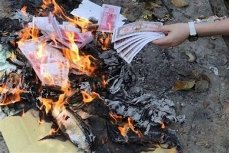 农历七月十五出生的人 是不是鬼节出生的人运气很差