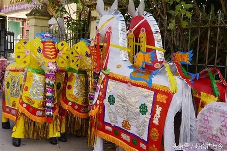 中元节烧纸钱的时候为什么要在地上画个圆圈？