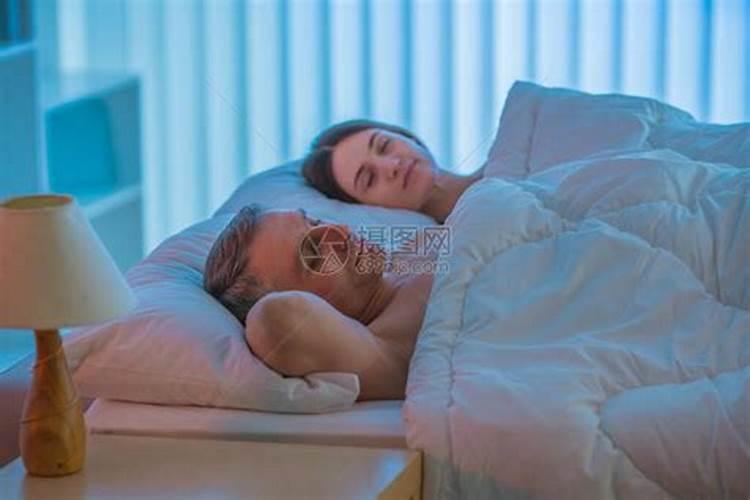 梦见自己与有夫之妇偷情被抓