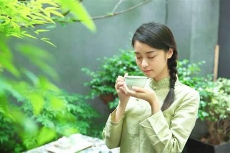 梦见自己偷情被发现了是什么预兆？