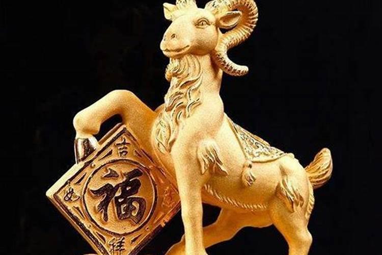 我是农历一九七九年三月十五日 辰生的,有人说我属土有人又说我属火...