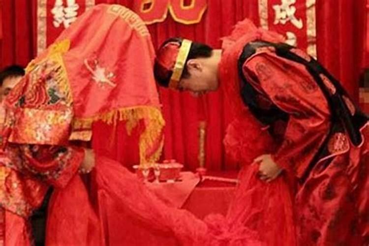 属相犯太岁参加葬礼怎么处理,葬礼属相相冲如何解？谢谢!