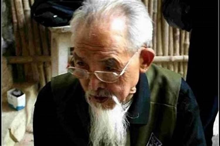 算命的说我身边小人很多,的确如此啊..怎么才能化解让身边小人少一点啊...