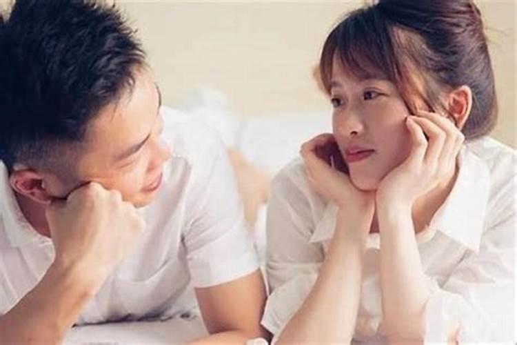 梦见和女同学亲热的预兆
