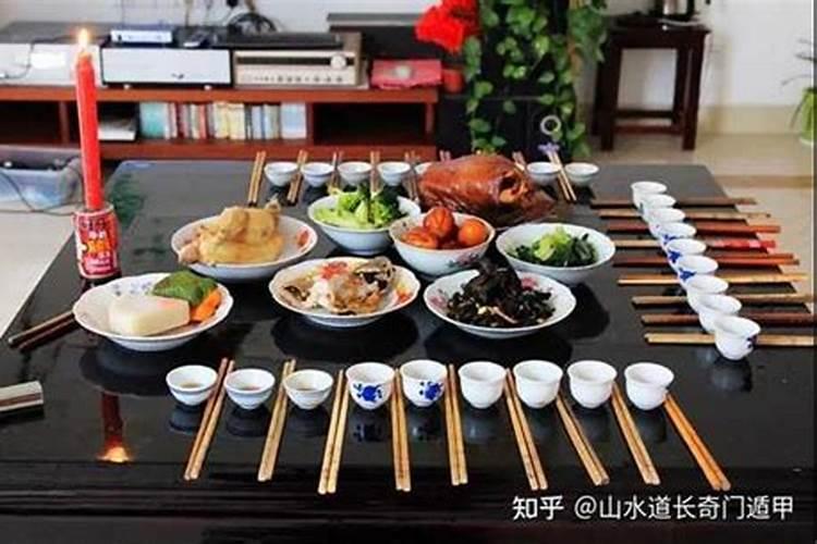 中元节上坟做什么饭菜中元节上坟做哪些饭菜