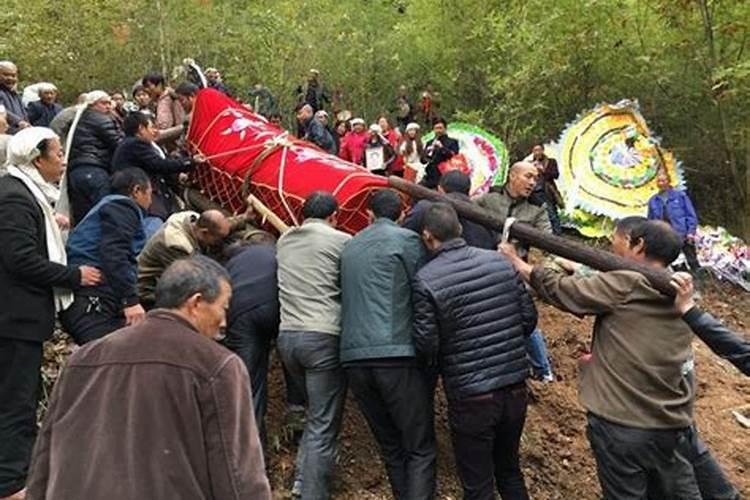 为什么算命的人总是说我有小人,这小人什么意思