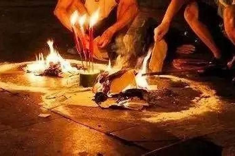 梦见有人给自己家送礼的预兆