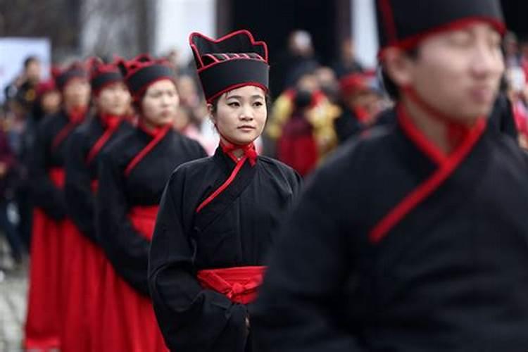 中国会恢复汉服吗？
