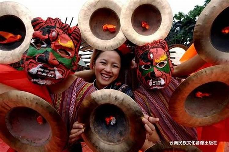 为什么微博上的福娃邓鸣鹤离开了大家说是童子命,难道聪明