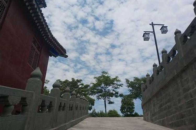 2025年属蛇本命年犯太岁吗