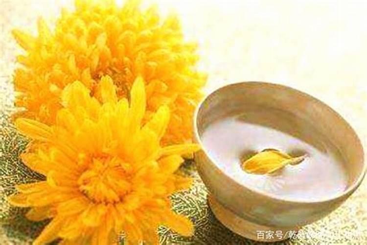 梦见老婆和别的男人暧昧