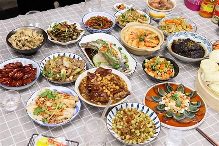 四川年夜饭中午吃还是晚上