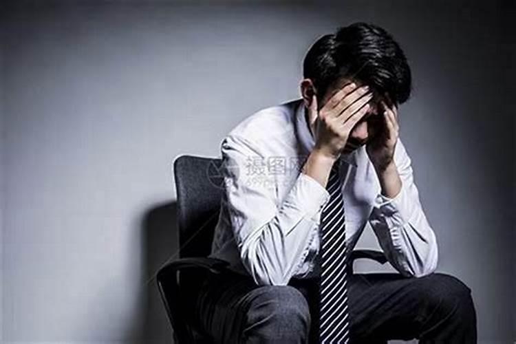 属蛇人2025本命年怎么样