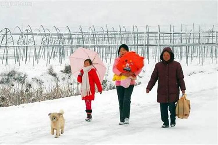 2025年12月24号农历十一月初十出生的男孩八字五行起名字