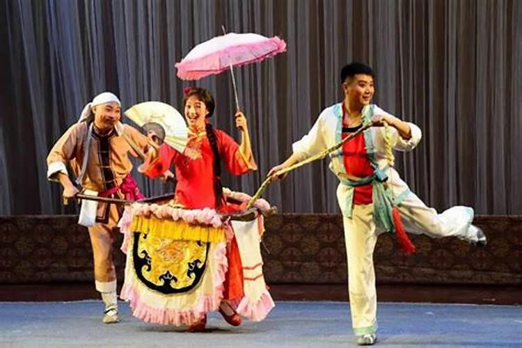 属鼠女和属鼠男的婚姻状况怎么样 属鼠男和属鼠女情感相配吗
