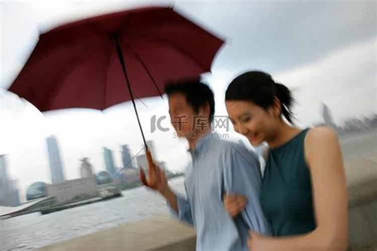 梦见下大雨刮大风下大雪的预兆