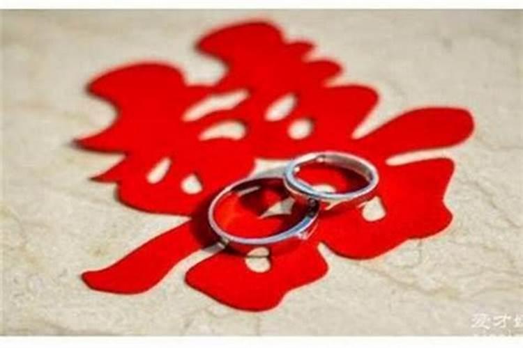 2025属蛇本命年可以领证吗 属蛇人适合在什么时候结婚