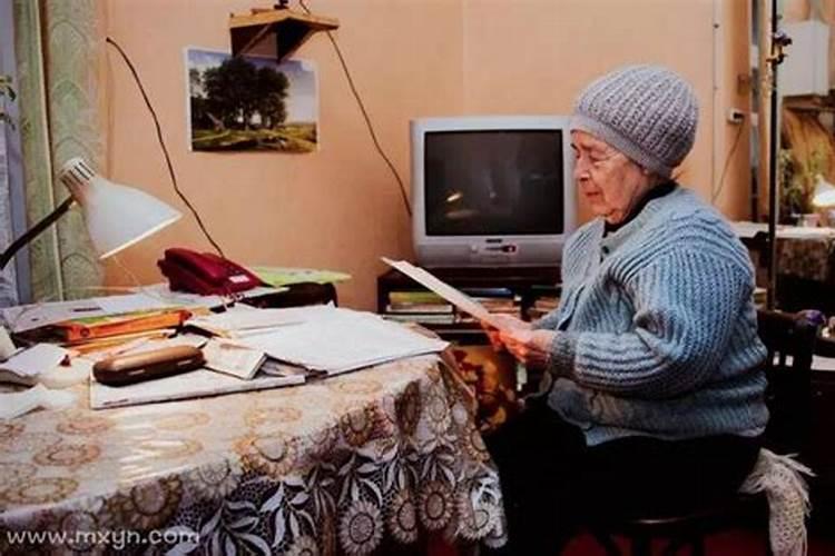 梦见老人去世是什么意思 梦见老人去世代表啥意思呢