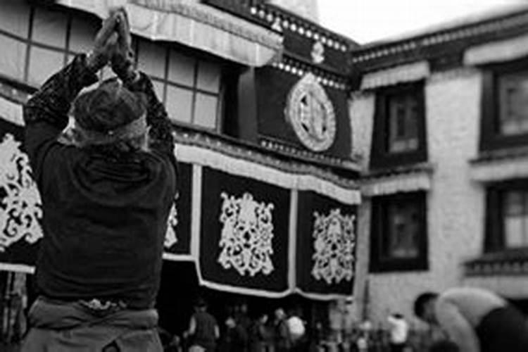 梦见一个叔叔死了的预兆