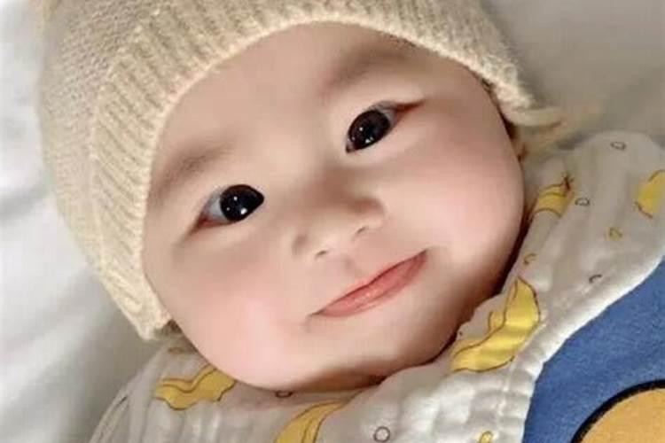 梦见女婴对自己笑的预兆