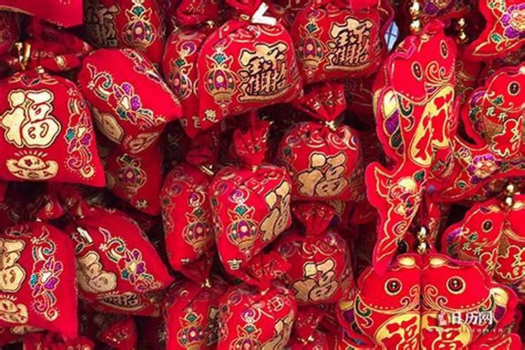 佛堂仙堂过年上大供是三十还是初一？
