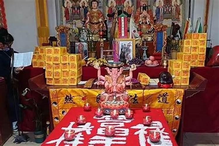 如说行财印大运,看天干还是地支？