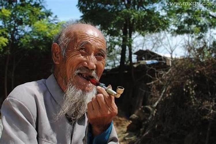 梦见去世的爷爷还活着跟我说话是什么意思