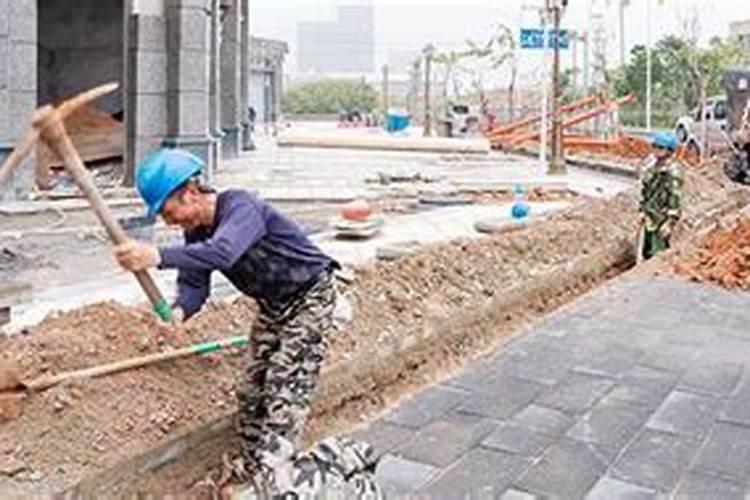 在正月十五的欢乐氛围里,该说些什么祝酒词？