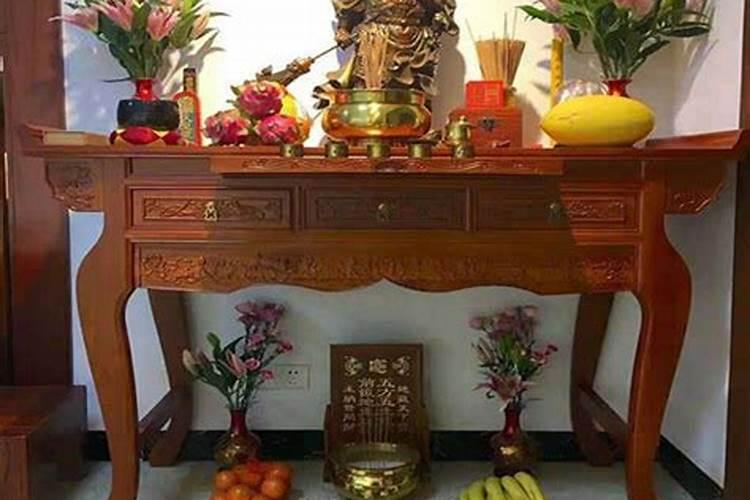 中元节上坟可以拿什么花 中元节上坟拿什么花