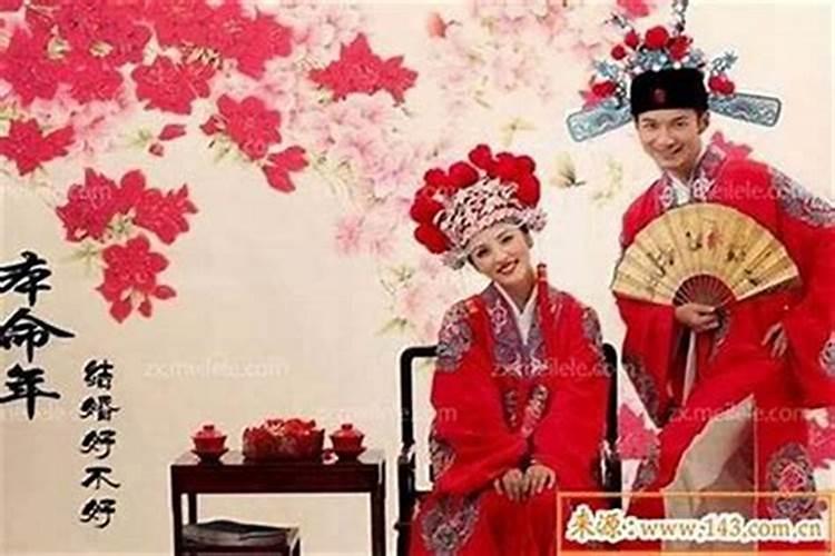 梦见自己单身自己有女朋友了的预兆