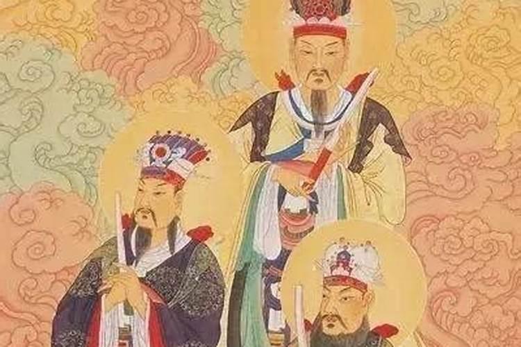 农历七月十五时上坟可以给老坟填土吗