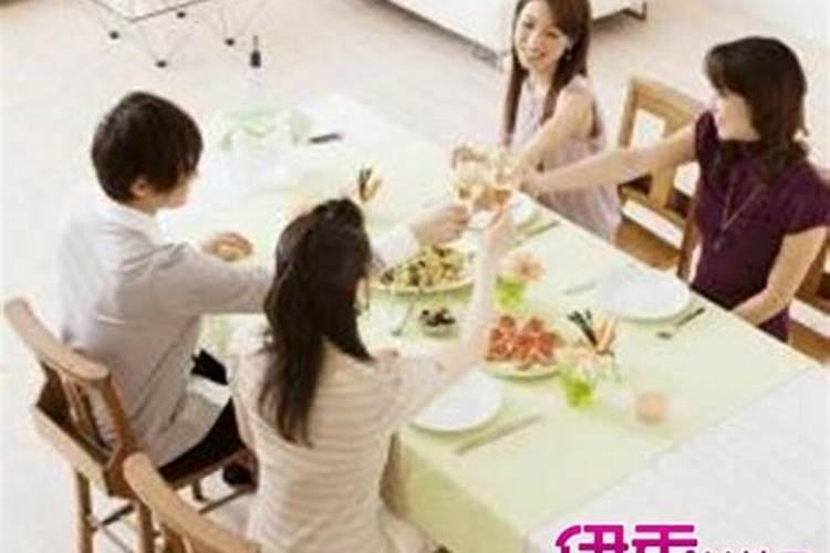 梦见自己和陌生女人说话