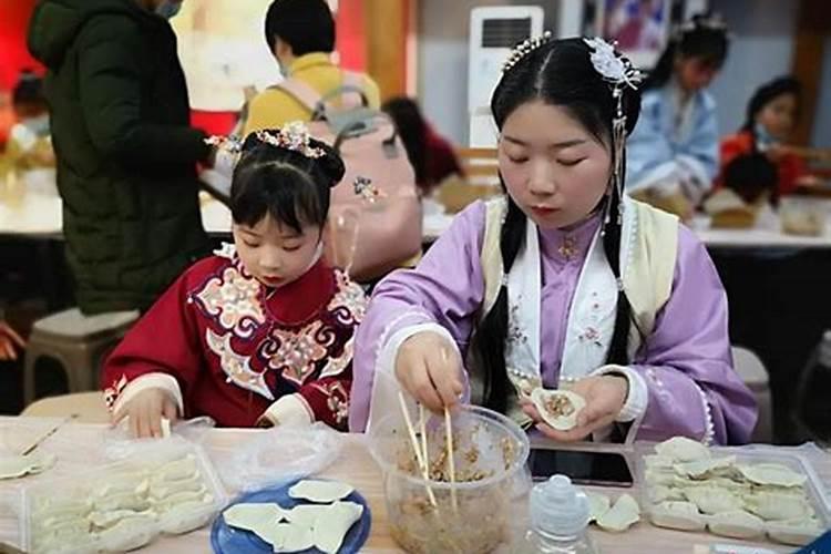 八字土重的人有哪些特征？