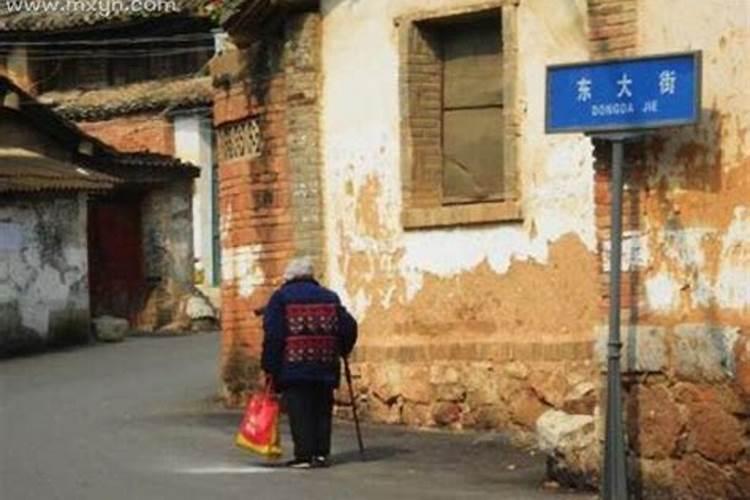 梦见已故的奶奶是什么意思