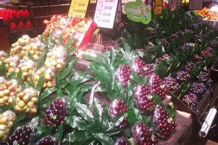 梦见自己被人用刀捅伤流血