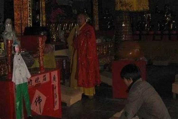 梦到活着的舅舅过世了