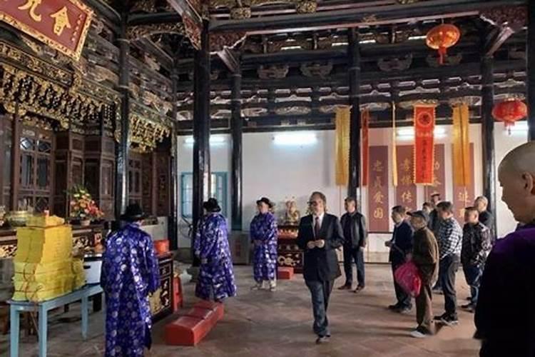 关于八字里头的;;金木水火土;;是怎么算出来的,比如,哪年属金,哪天属...