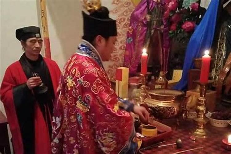 25年财神爷在哪个位置挂