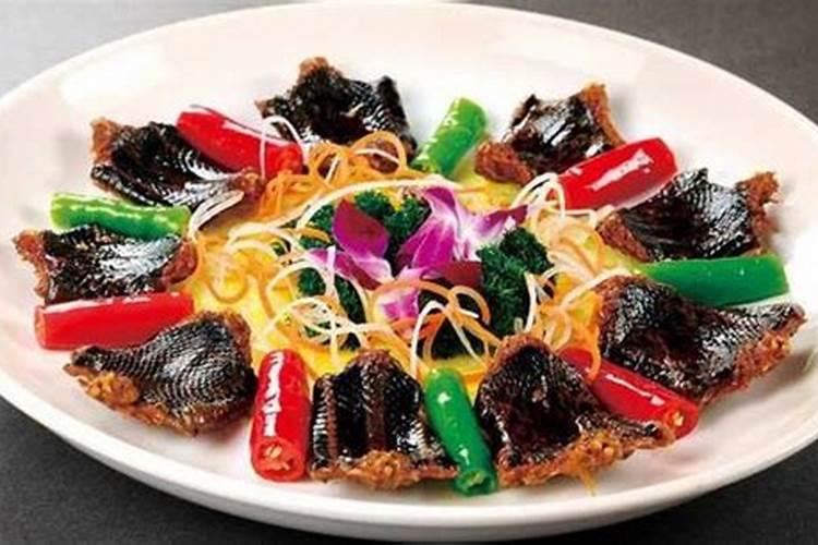梦见自己吃蛇肉是什么意思？