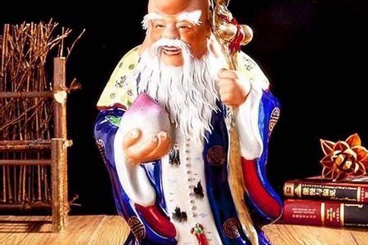 梦见逝去的老人是什么预兆