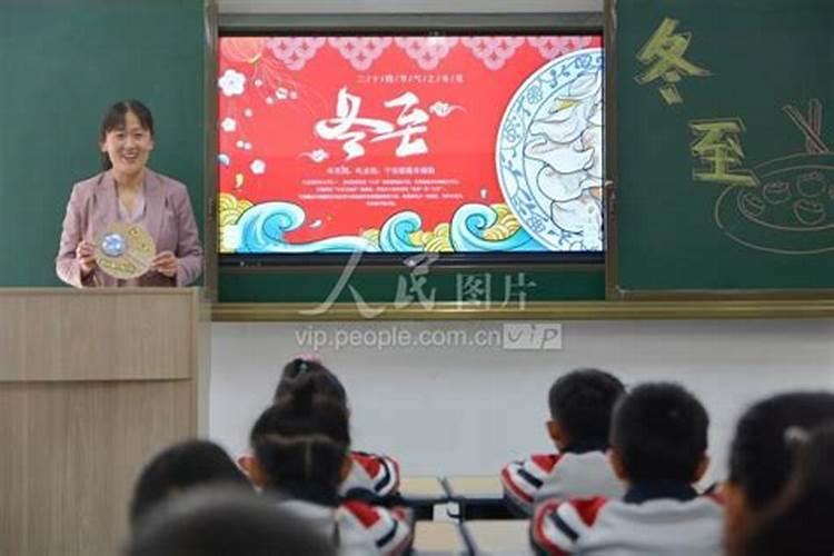 昨天晚上做梦梦到好久不见的老同学,这代表什么意思呢？