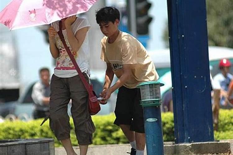 梦见自己去女朋友家里