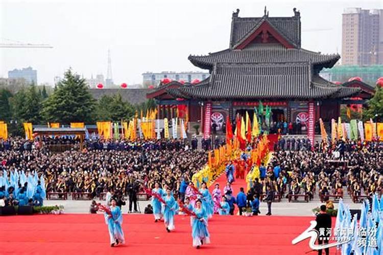 用手机“扫墓”,这种新型的祭祀方式能被大众接受吗？