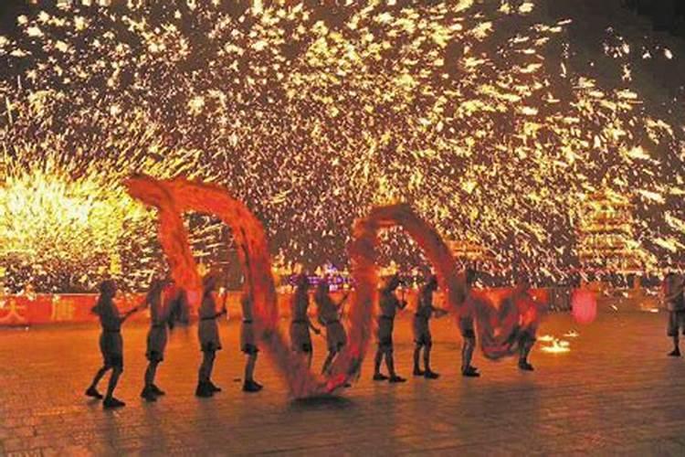 2025属蛇本命年可以结婚吗女的