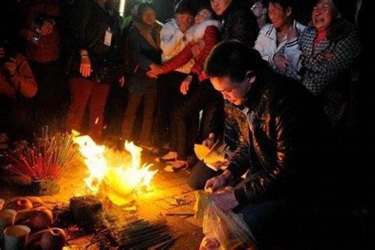 7月15鬼节要怎么去祭奠死去的亲人？
