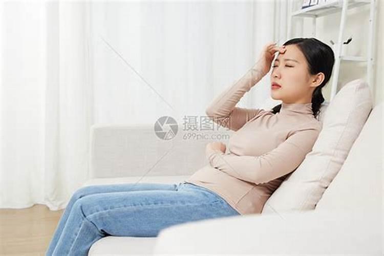 女的属鸡的和什么属相最合适做生意,属蛇属鸡在一起财运