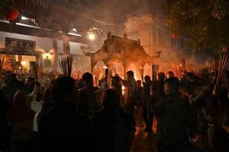 2025年初一几点拜神好